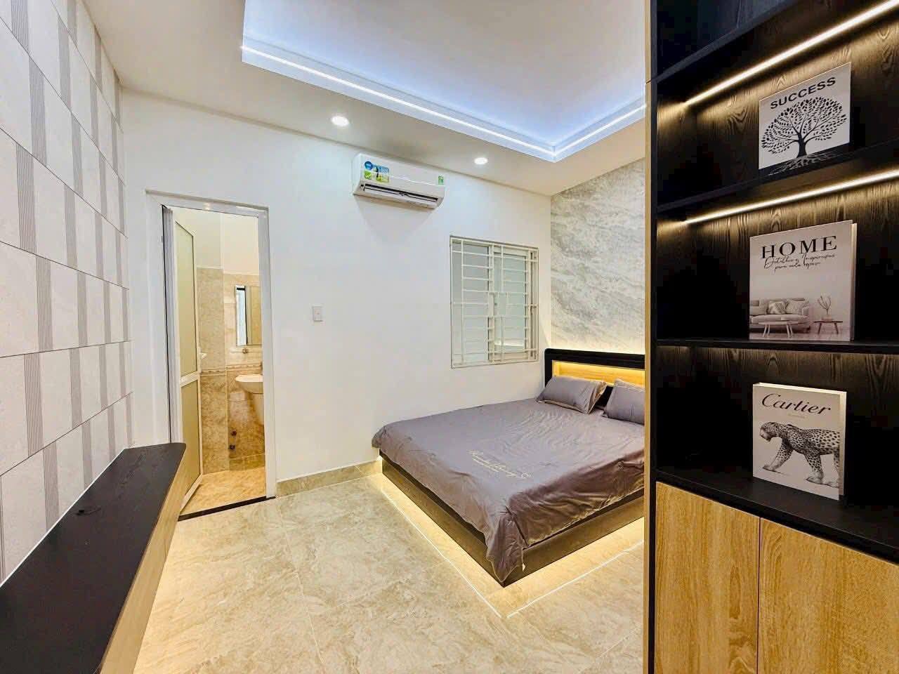 Kẹt tiền bán gấp nhà Hoàng Hoa Thám, Phường 12, Tân Bình diện tích 56m2