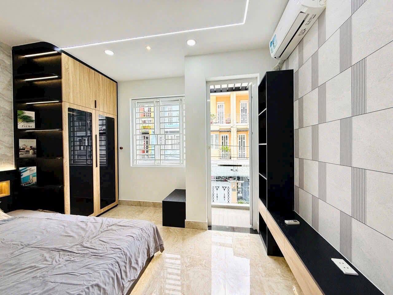 Kẹt tiền bán gấp nhà Hoàng Hoa Thám, Phường 12, Tân Bình diện tích 56m2