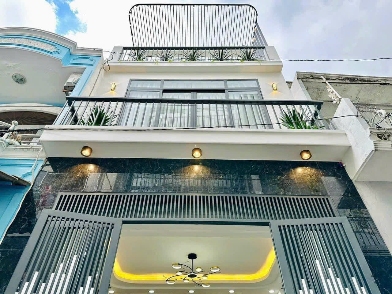 Bán nhà riêng tại Trường Chinh, Tân Bình, 48 m2, view đẹp, uy tín, giá bán 3,6 tỷ