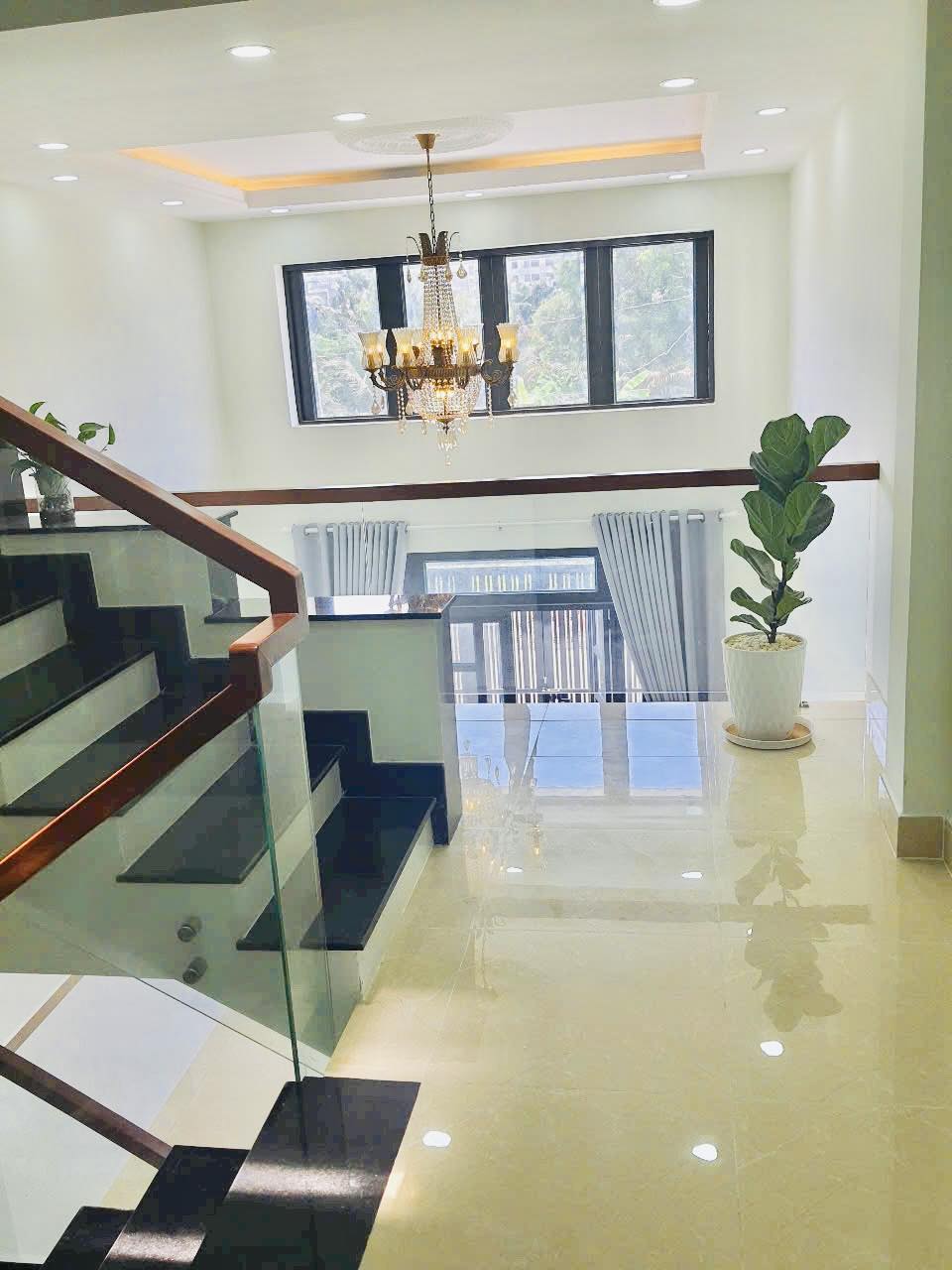 Cần bán gấp nhà riêng tại Lê Cơ, 60m2, pháp lý đầy đủ, mặt tiền 4m, ngõ rộng 5m, giá 3,2 tỷ