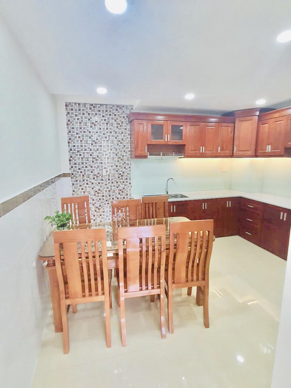 Cần bán gấp nhà riêng tại Lê Cơ, 60m2, pháp lý đầy đủ, mặt tiền 4m, ngõ rộng 5m, giá 3,2 tỷ