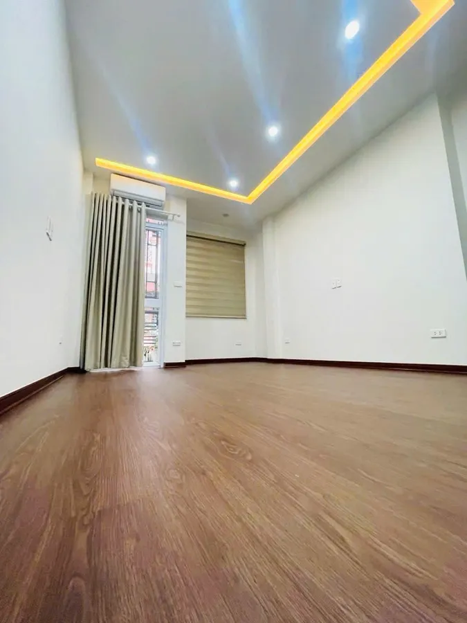 Bán nhà phố Hoàng Hoa Thám – Ba Đình, 30m2, 5 tầng, 9.7 tỷ