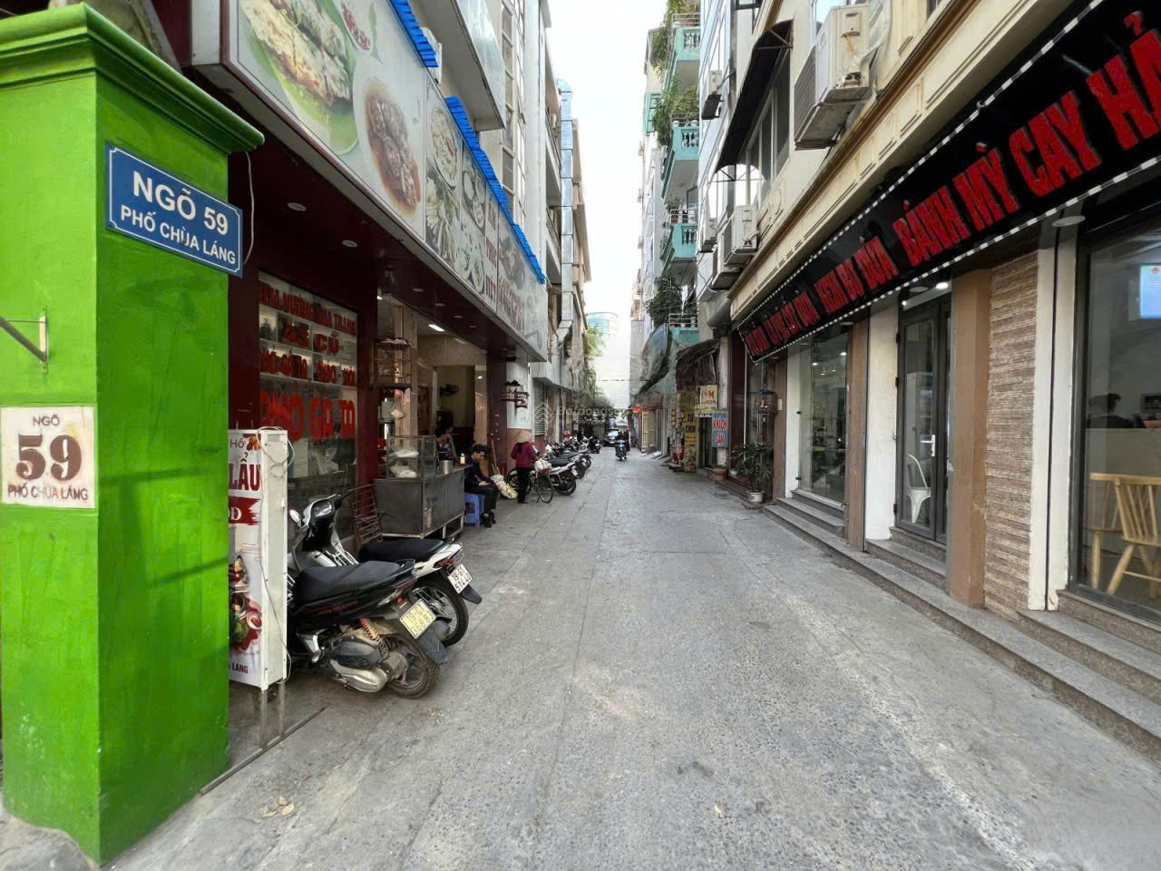 Cho thuê nhà riêng phố Chùa Láng, Đống Đa 80m2 x 5 tầng giá 29 triệu/tháng, ô tô trong nhà