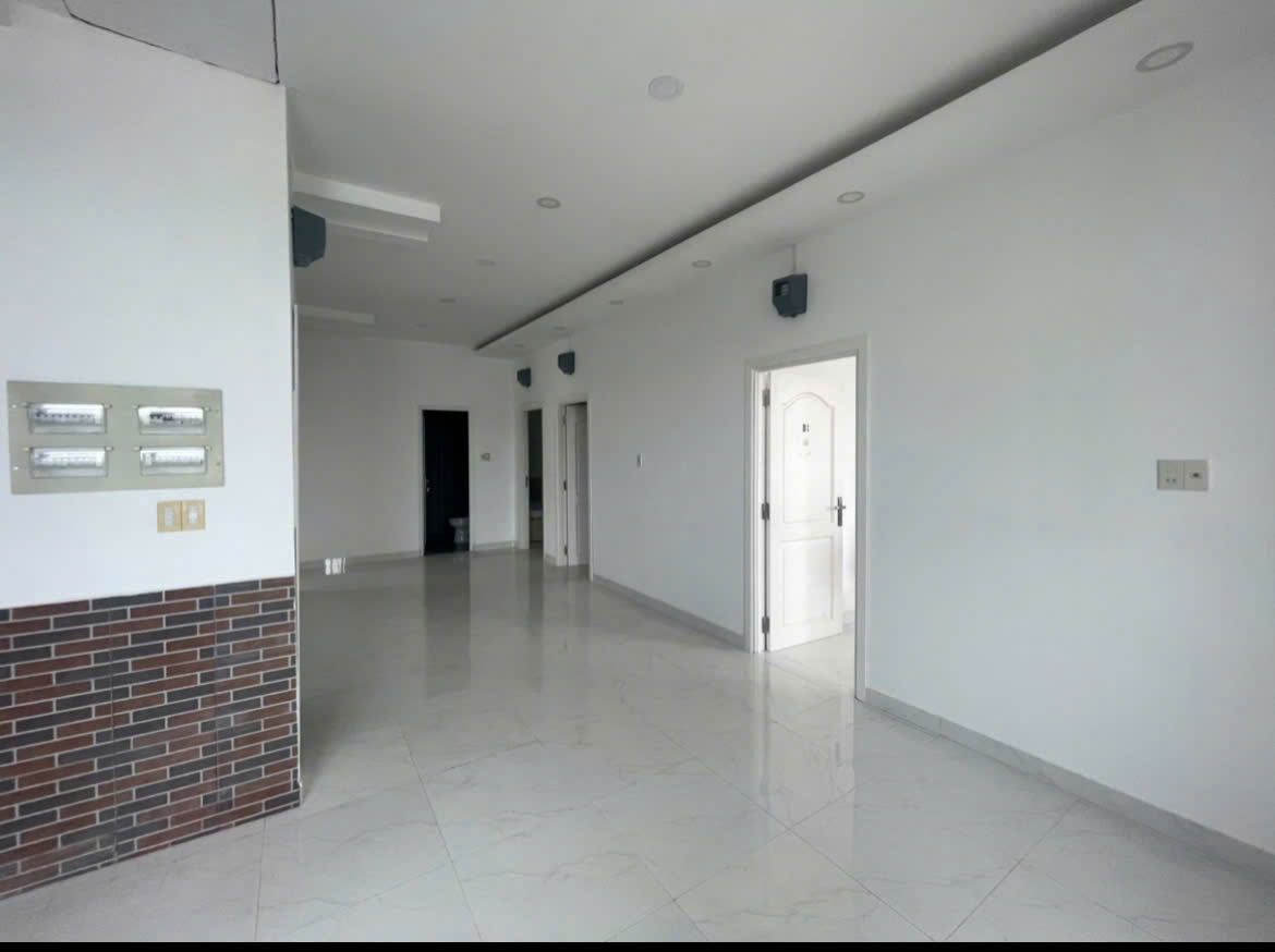 Bán toà căn hộ 2 mặt tiền 2 tầng 22 phòng đang cho thuê 30 triệu/tháng tại Phước Đồng, Nha Trang