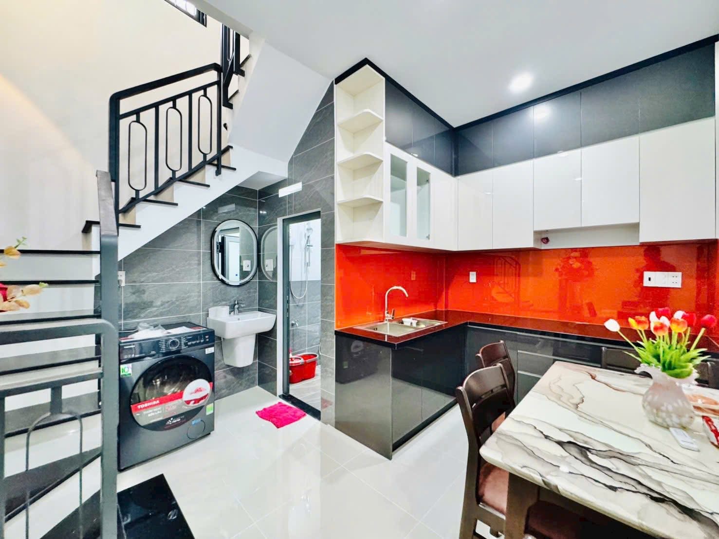 Bán nhà Quang Trung 64m2 ngay ngã 6, giá 6 tỷ mới