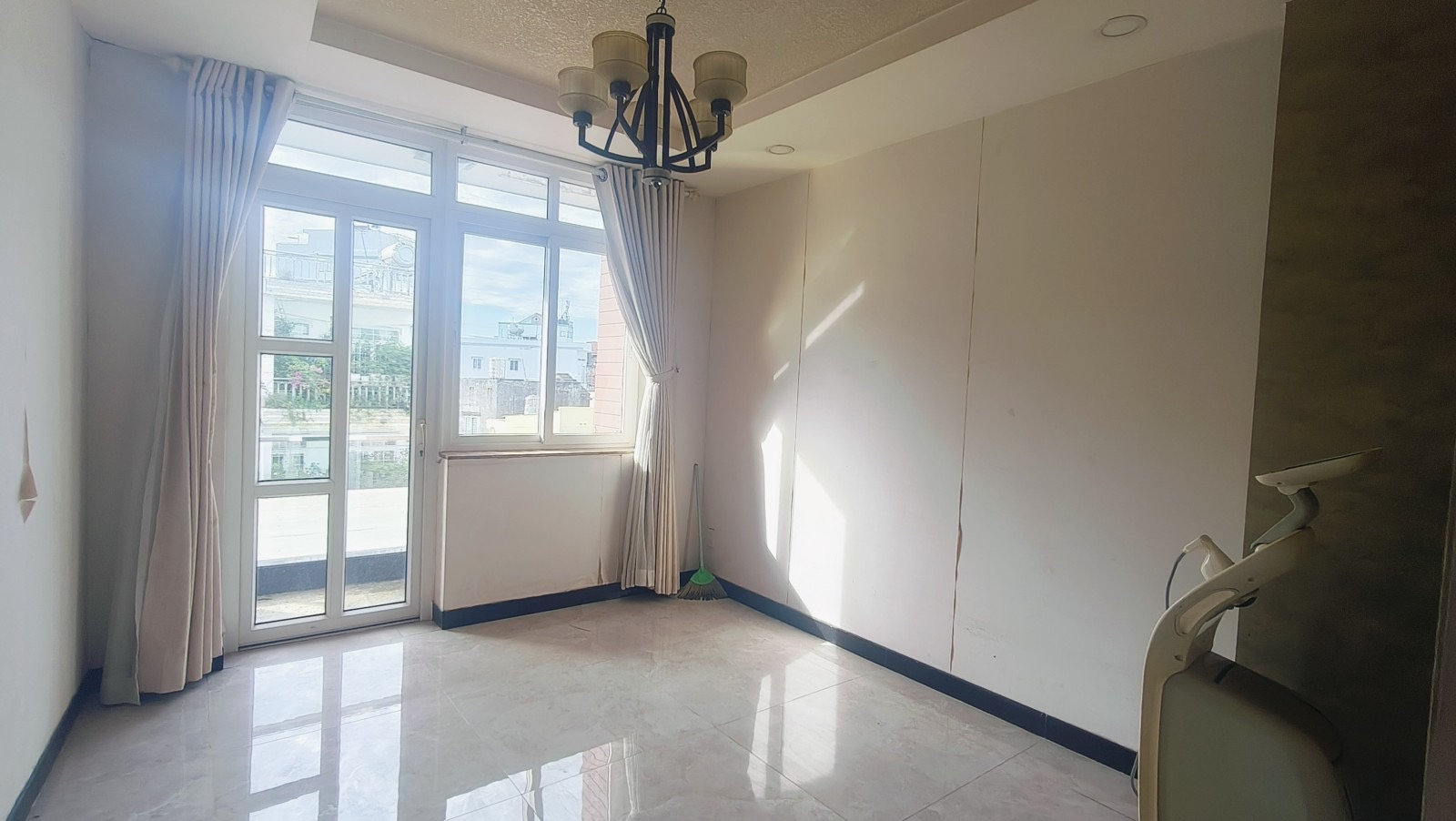 Bán nhà 3 lầu mặt tiền Tân Lập, Hiệp Phú, diện tích 59m2, giá bán 7,3 tỷ