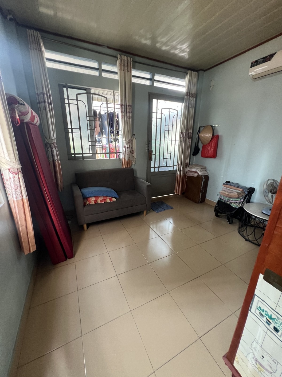 Bán nhà mặt tiền đường 311 Hiệp Phú, 3 phòng ngủ, giá 4,5 tỷ nhà 2 lầu ngay Lê Văn Việt