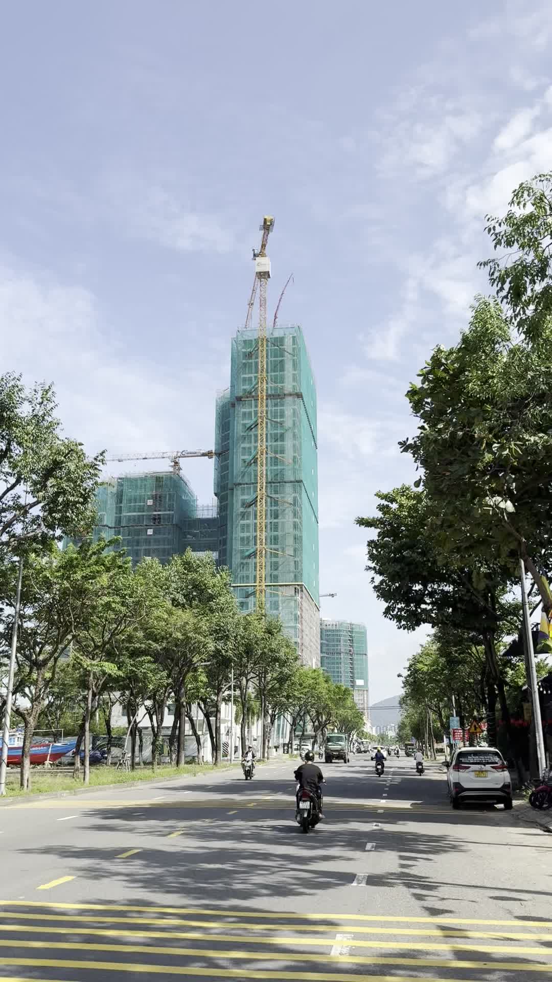 Shophousekhối đế - kề góc mặt tiền Trần Hưng Đạo, ngang 6.8m, dòng tiền 80-120 triệu/ tháng