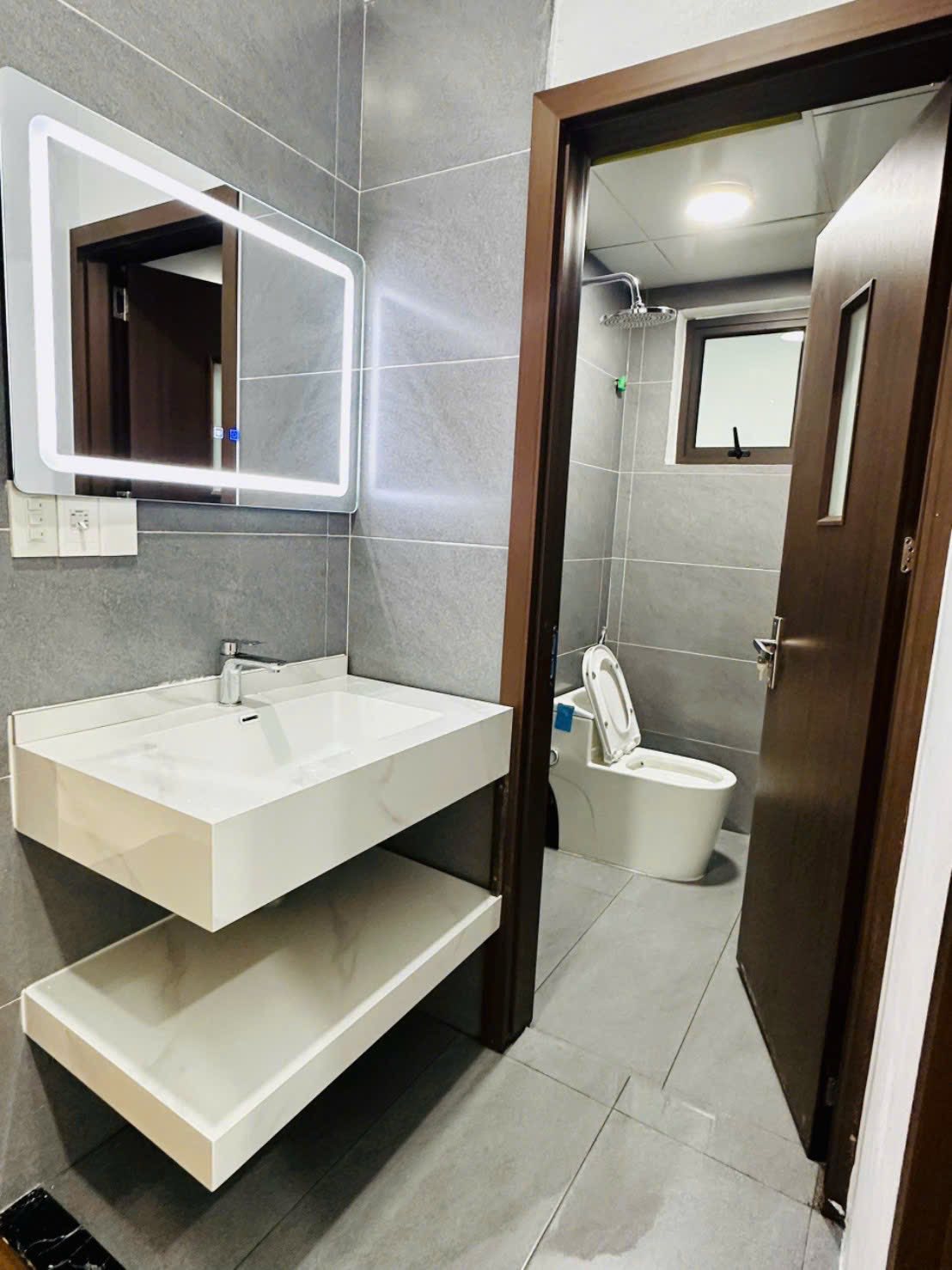 Bán căn nhà 4 tầng ngõ phố Nguyễn Trãi, Thành Đông, Hải Phòng, 45m2, ngang 4.1m, lô góc, gara