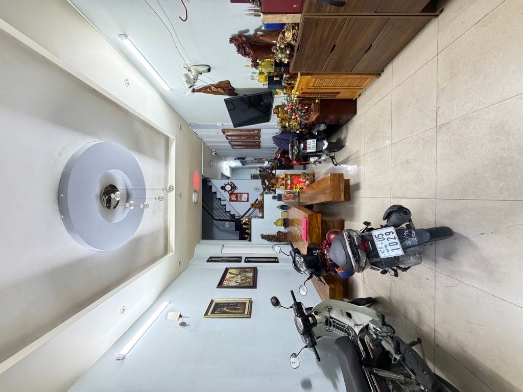 Ở Cư Xá Lữ Gia - học ở Đại học Bách Khoa - sáng chạy bộ ở sân vận động Phú Thọ