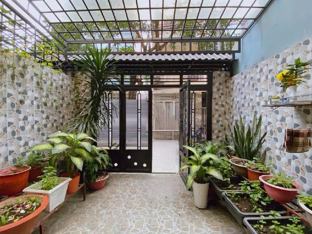 Nhà 3 tầng đẹp, hẻm 6m đường Tân Thắng, 64m2, 4m x 16m, Sát Aeon Mall, ở ngay