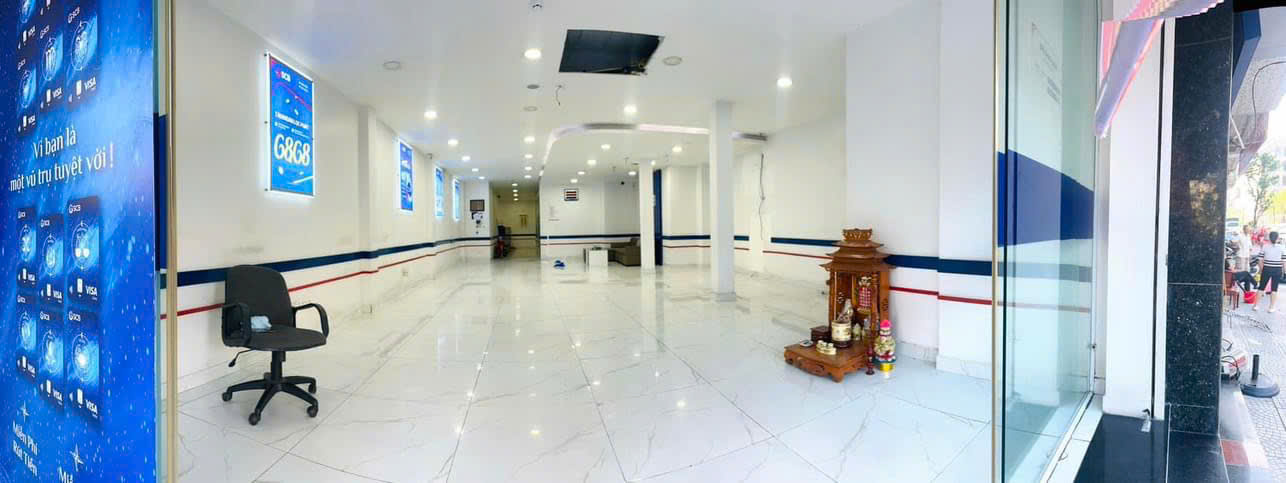 Bán nhà mặt phố Quang Trung, thành phố Uông Bí, diện tích 185m2 mặt tiền 6,6m, văn phòng hoặc kinh doanh, 16,2 tỷ