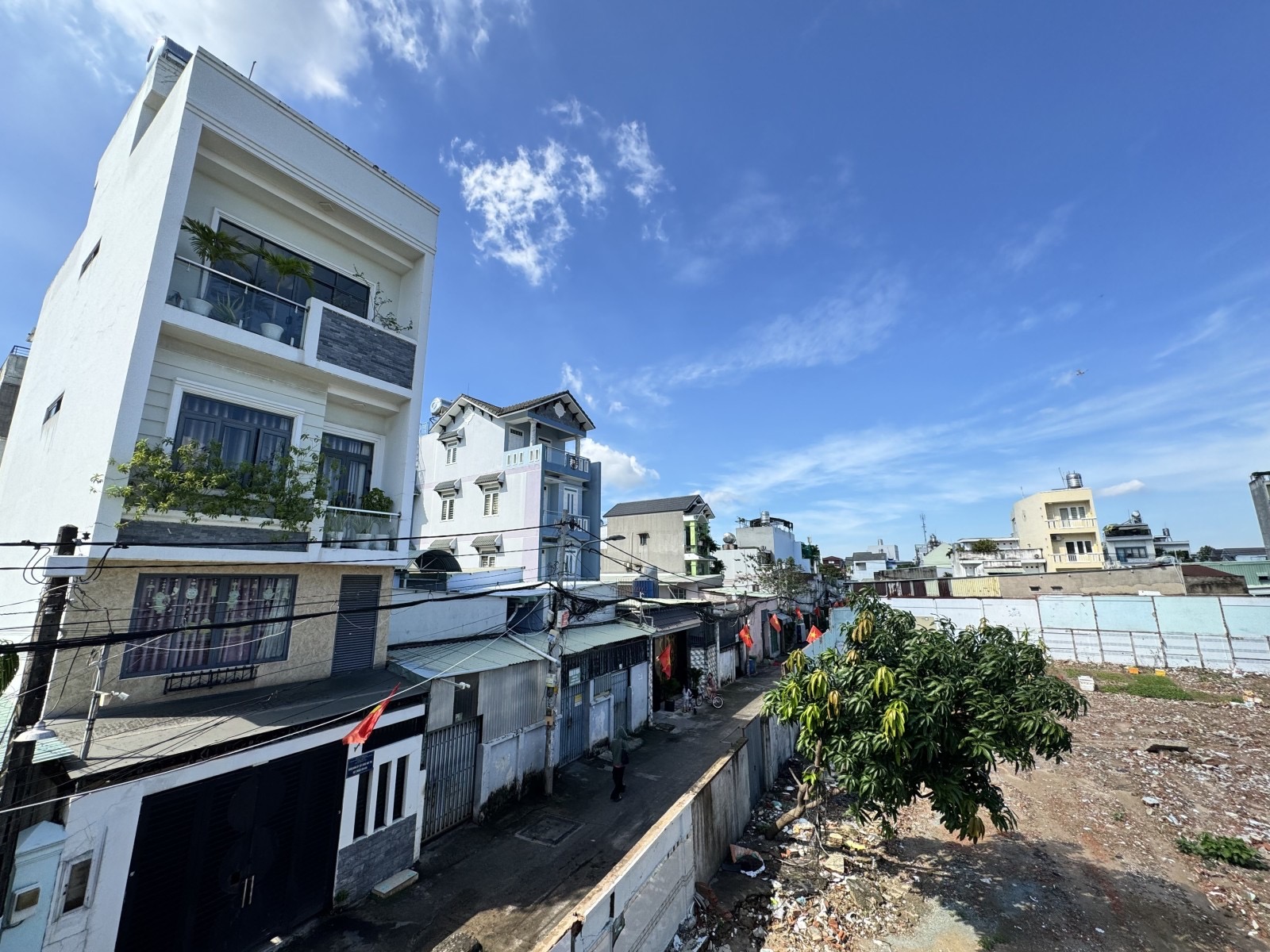 Bán nhà hẻm xe hơi 5m - Linh Tây, diện tích 360m2, chỉ 18 tỷ, nhà 2 lầu, 4 phòng ngủ, gần Kha Vạn Cân