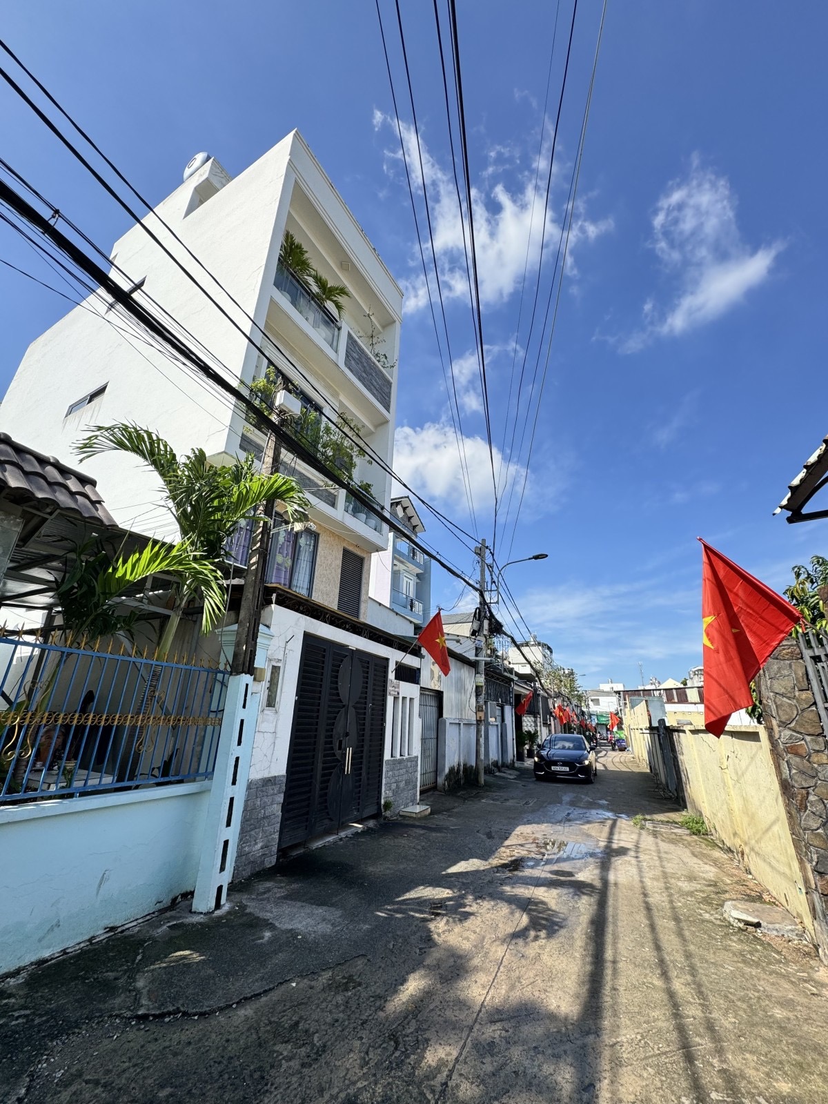 Bán nhà hẻm xe hơi 5m - Linh Tây, diện tích 360m2, chỉ 18 tỷ, nhà 2 lầu, 4 phòng ngủ, gần Kha Vạn Cân