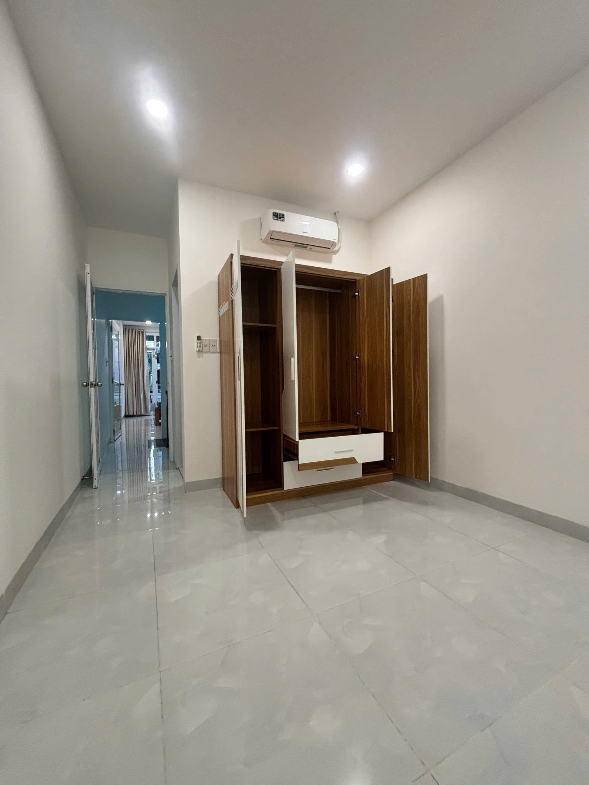 Bán nhà mới Phước Long, Nha Trang chỉ cần xách vali vào ở liền