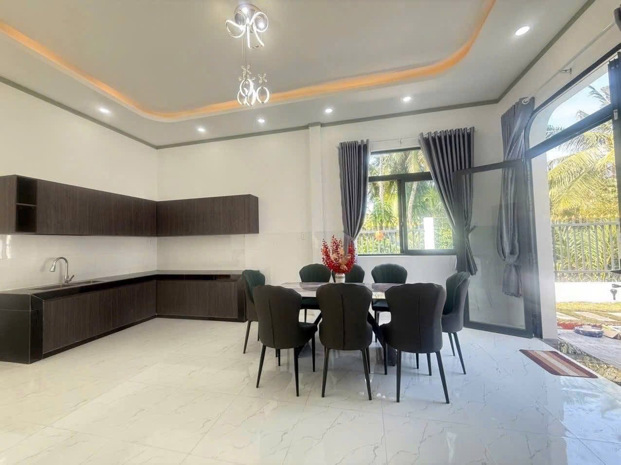 Bán nhà nghỉ dưỡng ven sông 318m2 tại thành phố Bến Tre