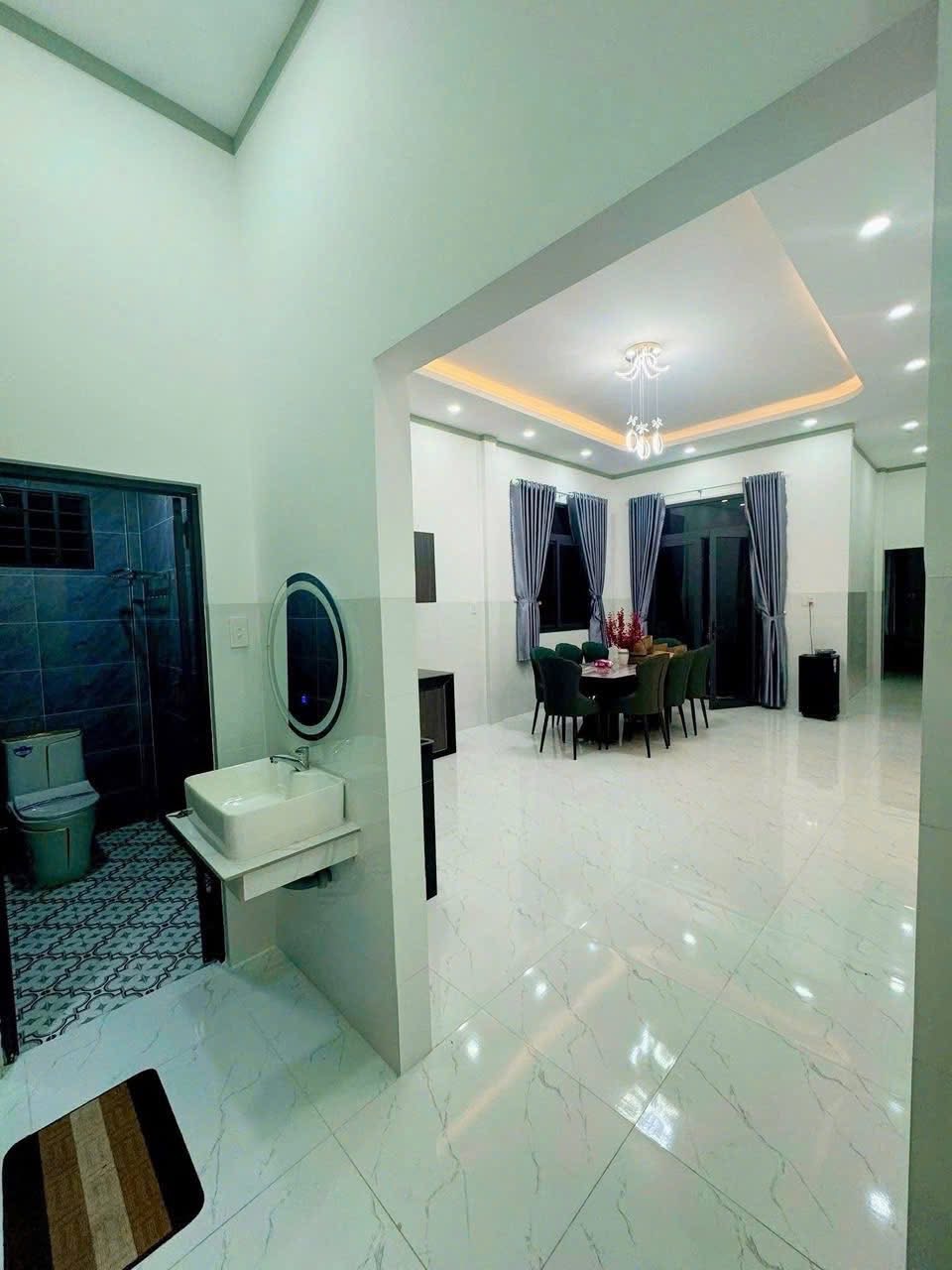 Bán nhà nghỉ dưỡng ven sông 318m2 tại thành phố Bến Tre