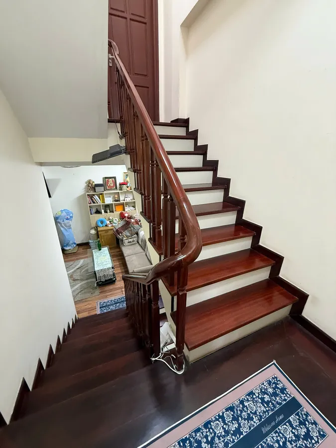 Bán nhà phố Văn Cao – Ba Đình, 57m2, 5 tầng, 15.95 tỷ