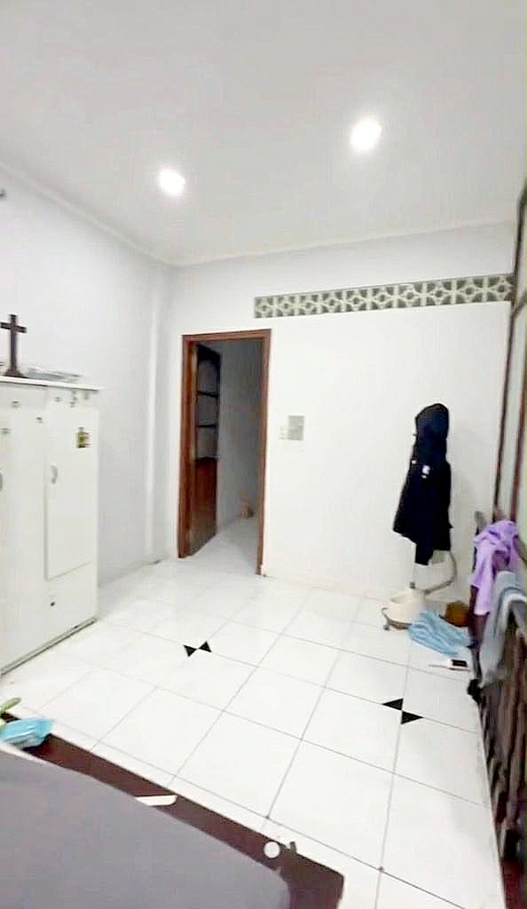 Cách Mạng Tháng 8, quận 3 - 65m2 3 phòng ngủ - hẻm 3m - sổ hồng vuông vức