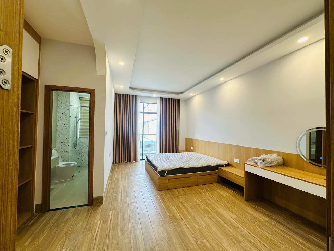 Bán nhà mới 3 phòng ngủ, full nội thất Mỹ Gia gói 8 The Capella dòng tiền thu nhập ổn định 25 triệu/tháng