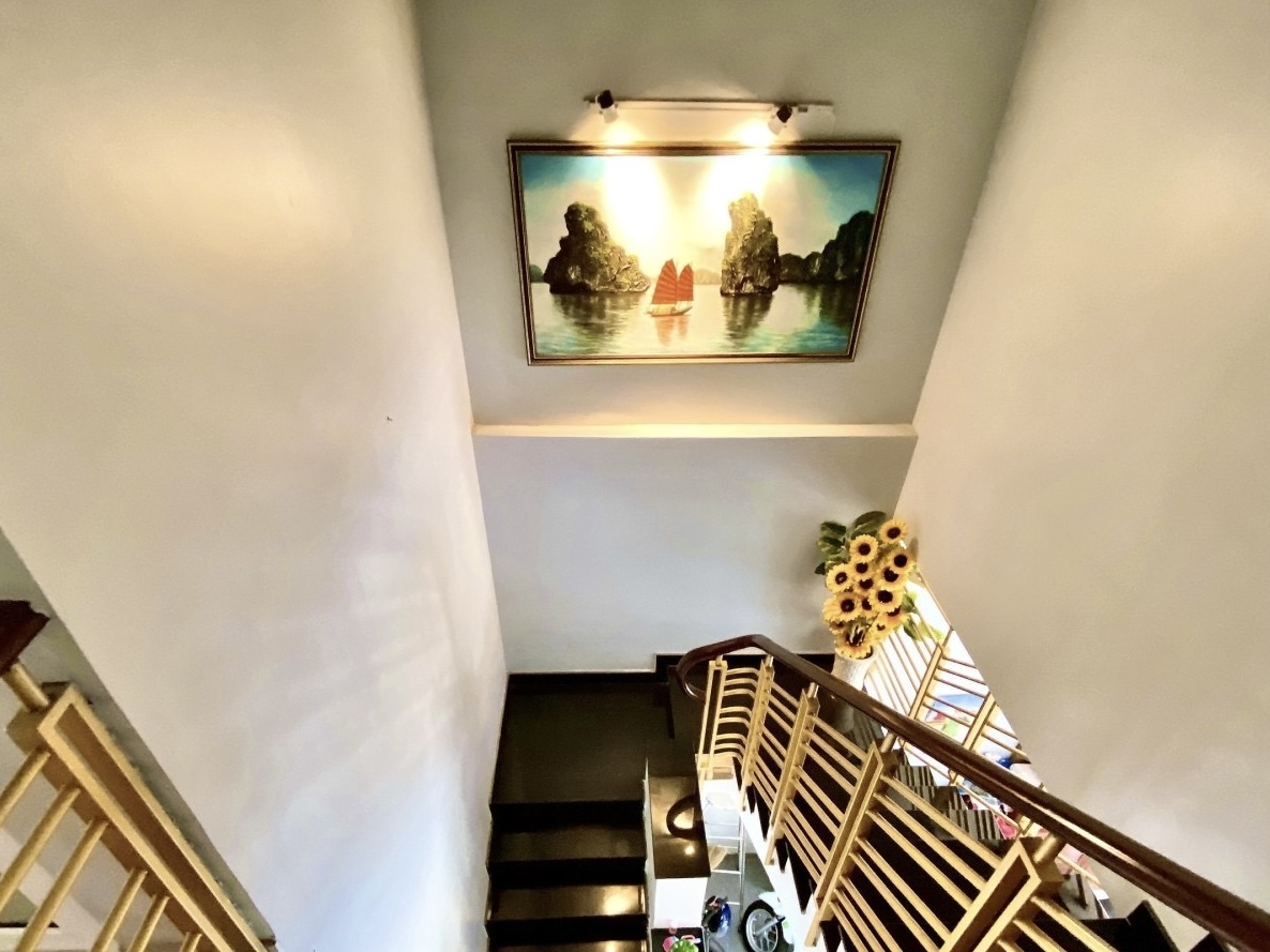 Nhà hẻm xe hơi đường 494 - diện tích 130m2, chỉ 7.5 tỷ, nhà 2 lầu siêu đẹp, ngang 6.5m, 3 phòng ngủ