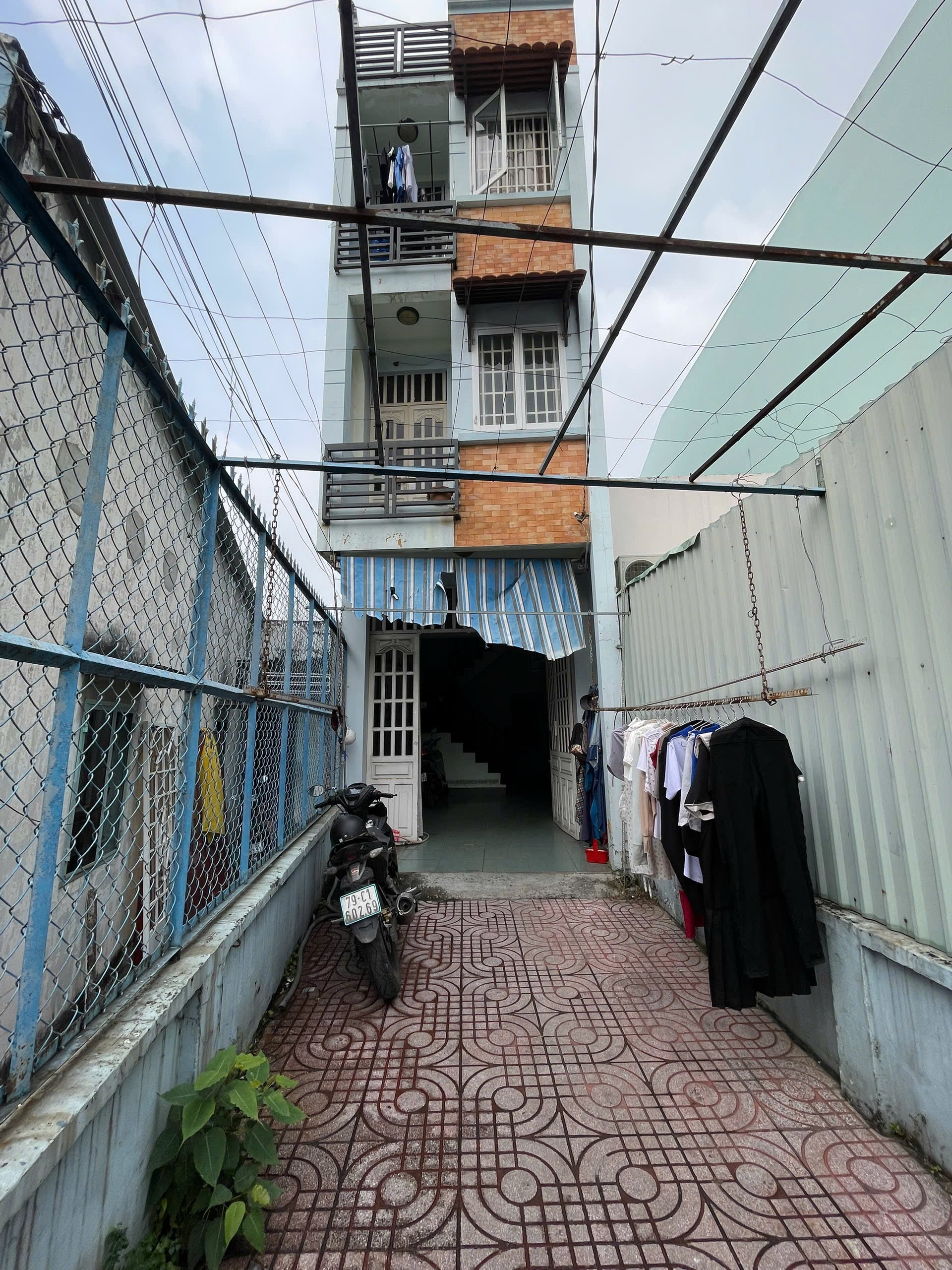 Bán nhà hẻm Võ Văn Ngân, diện tích 72m2, giá 5,3 tỷ nhà 3 lầu, thu nhập 20 triệu/tháng