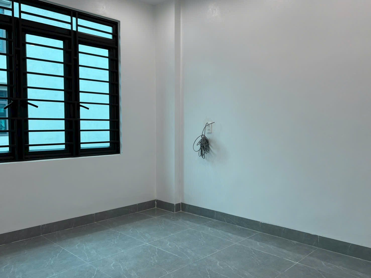 Bán căn nhà 3 tầng ngõ phố Trần Quang Diệu, Hải Tân, 46m2, ngang 5m, 3 ngủ, giá 2.35 tỷ