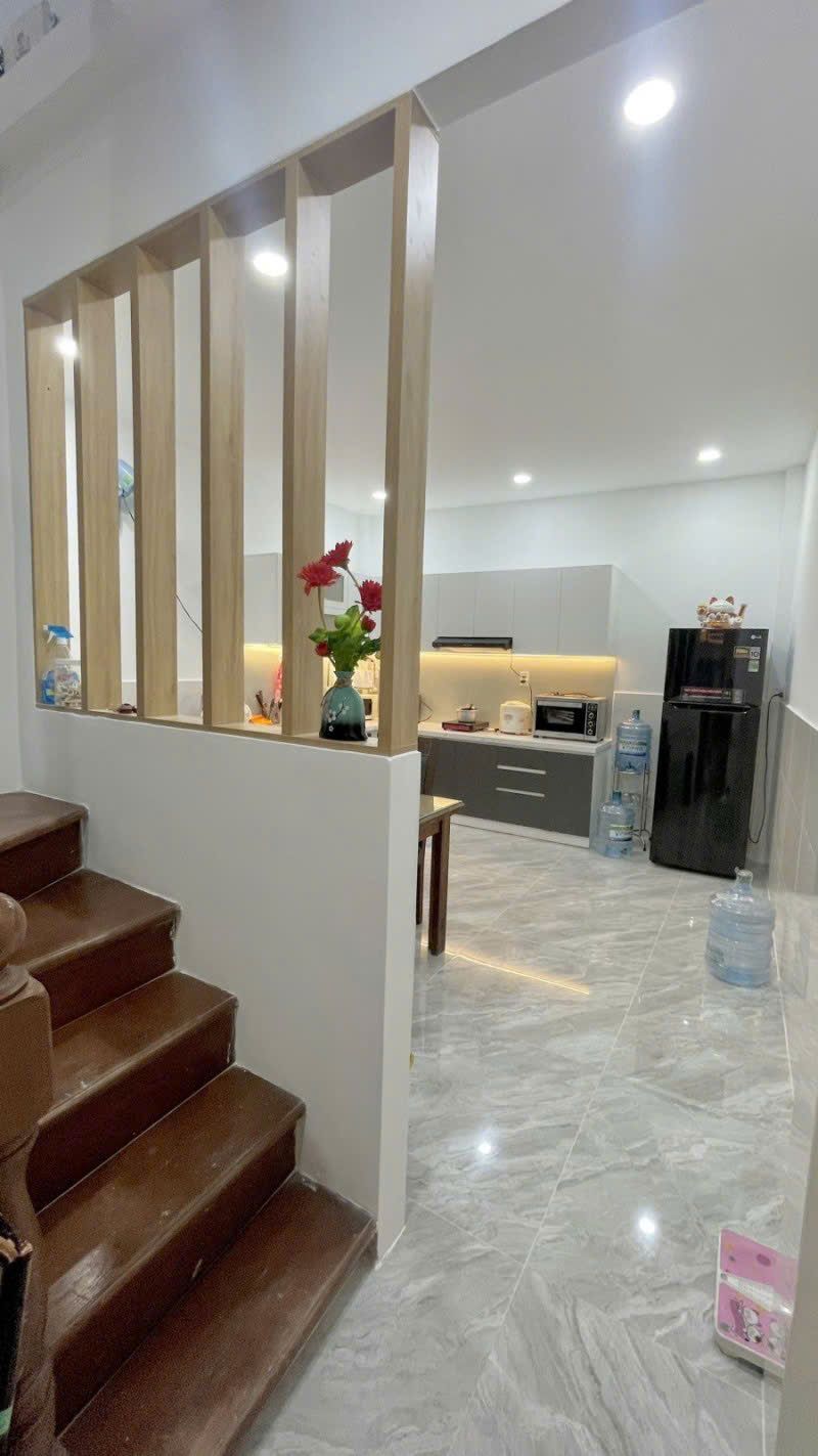 Bán nhà đẹp Trường Chinh, 62m2, 4m x 15m, Sát Pandora Ga Metro, giá 5.65 tỷ