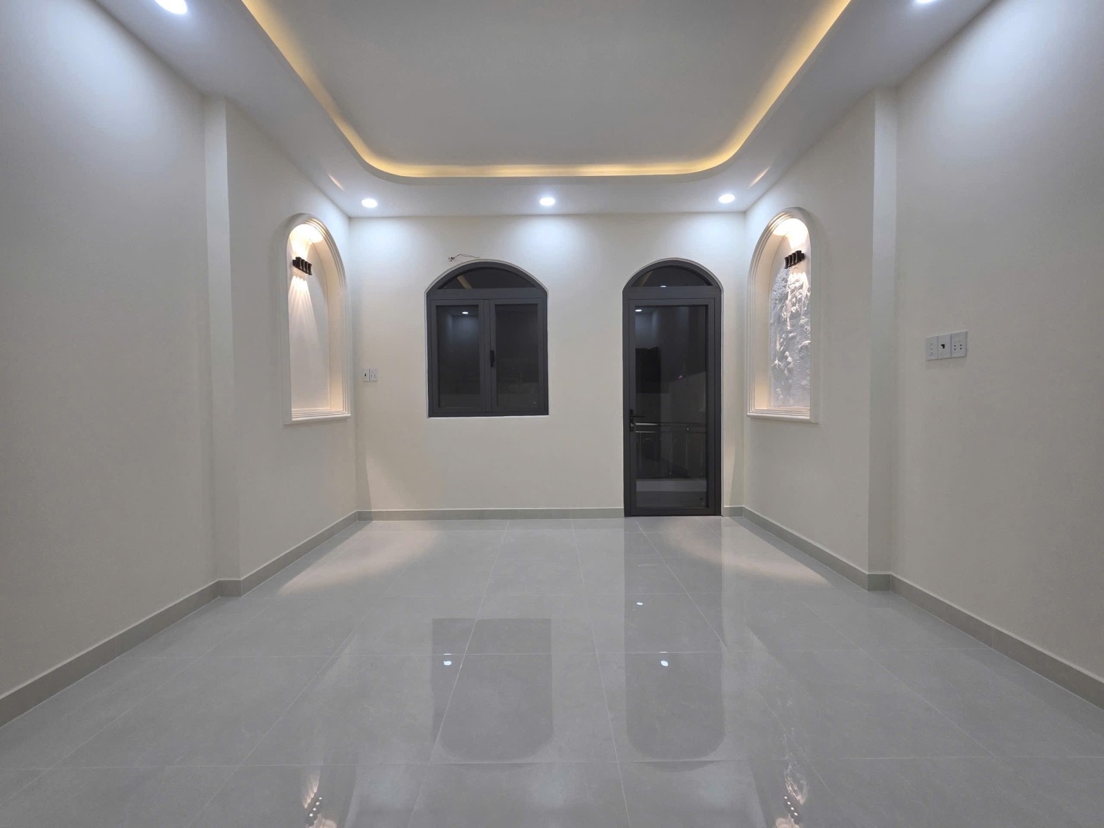 Mặt tiền Kha Vạn Cân, diện tích 120m2, giá 10,7 tỷ nhà 2 lầu 3 phòng ngủ