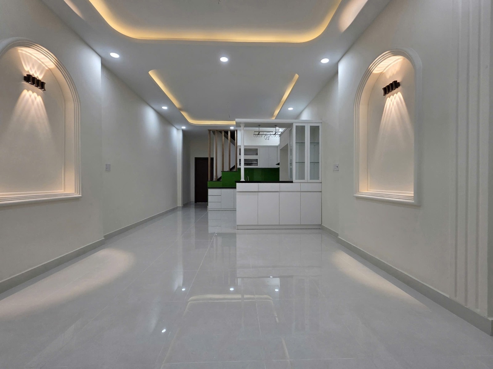 Mặt tiền Kha Vạn Cân, diện tích 120m2, giá 10,7 tỷ nhà 2 lầu 3 phòng ngủ