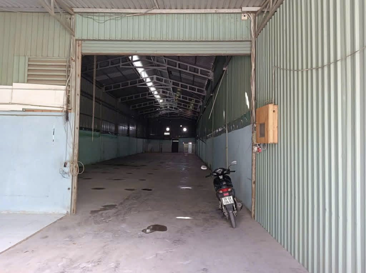 Cho thuê kho xưởng 500m2 gần cao đẳng Điện lực quận 12