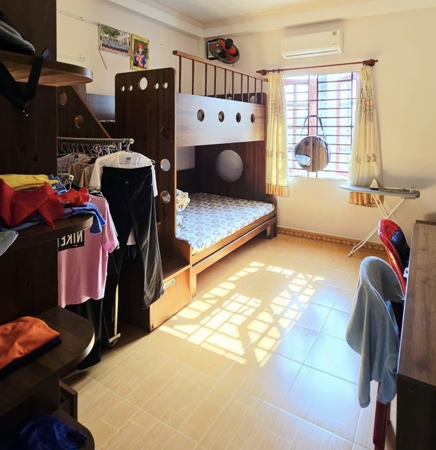 Hẻm xe hơi 5m thông đường Man Thiện, diện tích 76m2, nhà đẹp 3 lầu sân đậu ô tô