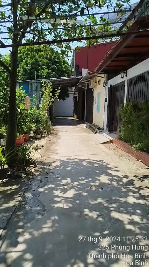 Bán nhà tại tổ 4 Tân Hòa - Thành phố Hòa Bình - Đầu đường cao tốc Hòa Lạc Hòa Bình