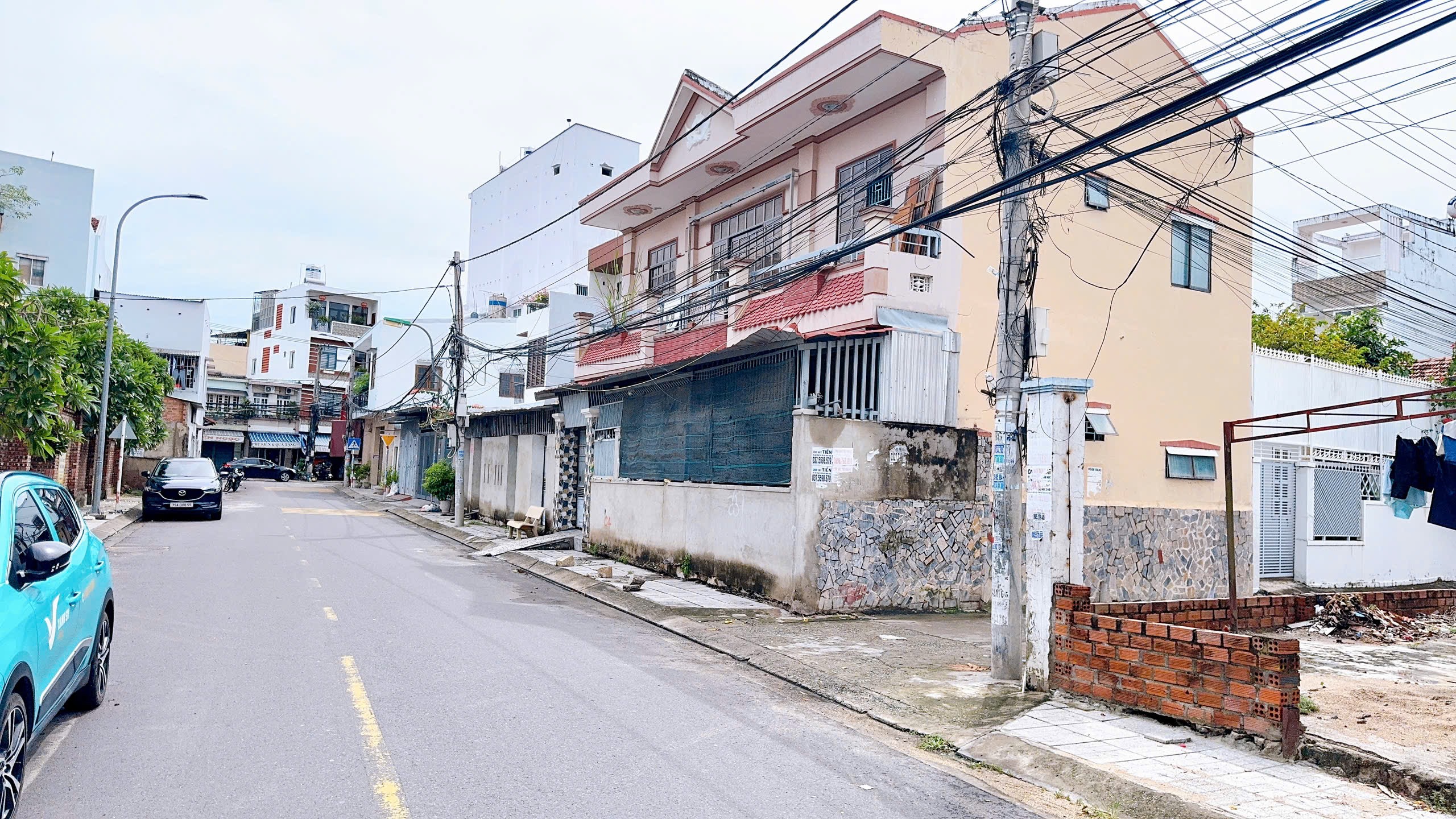 Bán nhà vị trí rất đẹp ngay gần biển Nha Trang, đường lớn, giá đầu tư