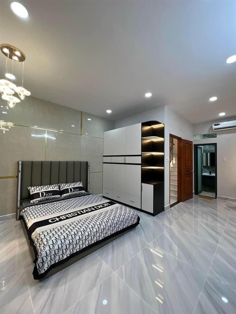 Bán nhà cực phẩm 5 tầng đường Trần Thị Trọng ngang chuẩn 4m sát Tân Bình, chỉ 6.3 tỷ