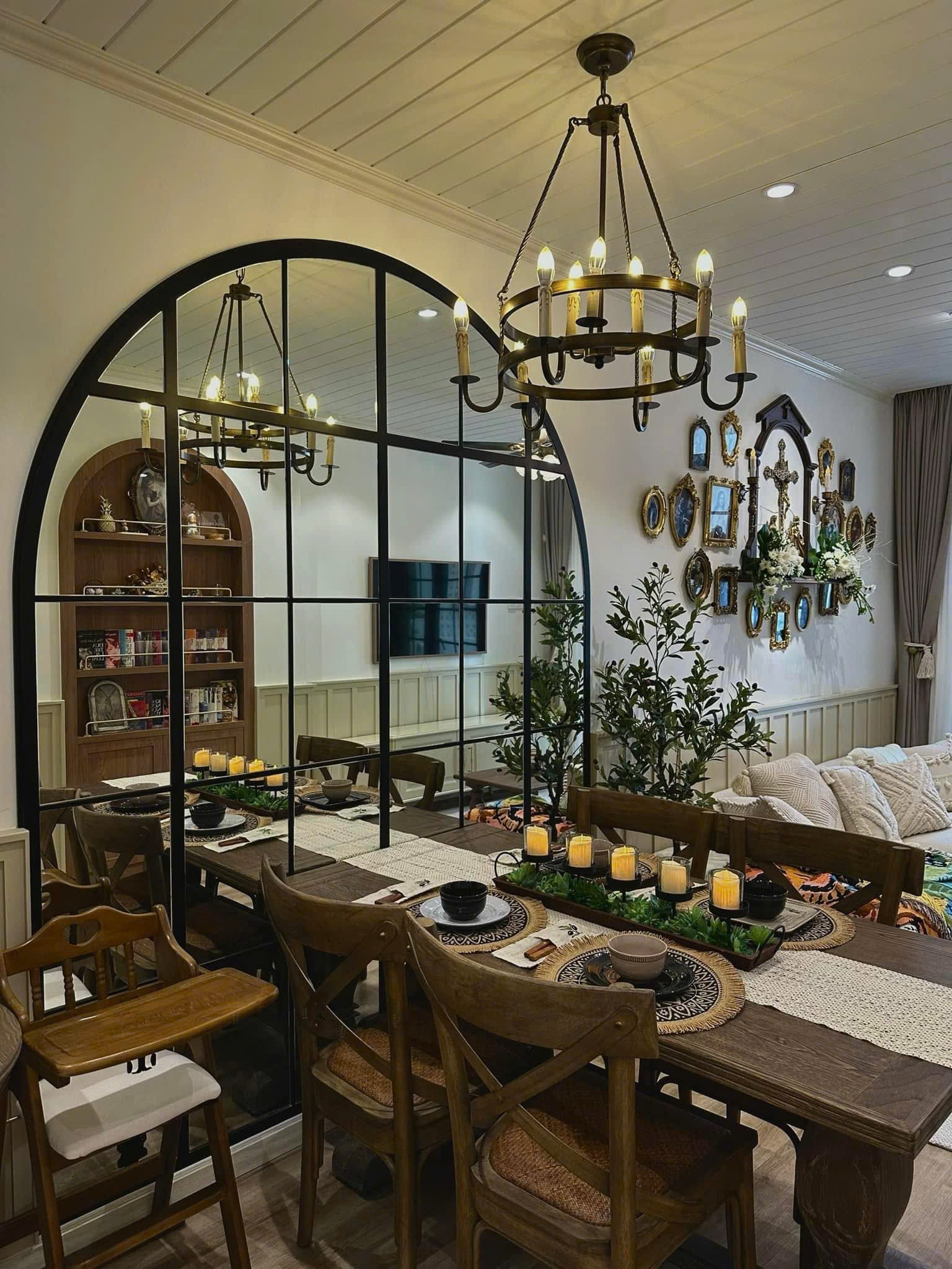 Bán nhà mặt tiền Nguyễn Thiện Thuật, khu phố Tây Nha Trang có thang máy kinh doanh tốt