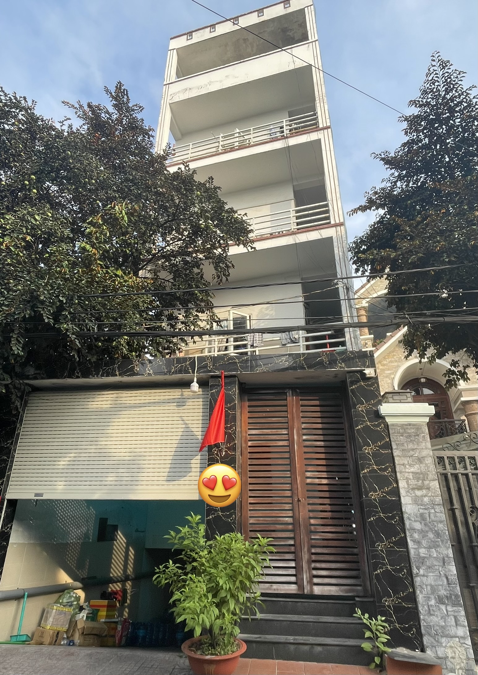 Căn hộ dịch vụ đường 449, 6 tầng sát Lê Văn Việt diện tích 462m2, giá 32,5 tỷ