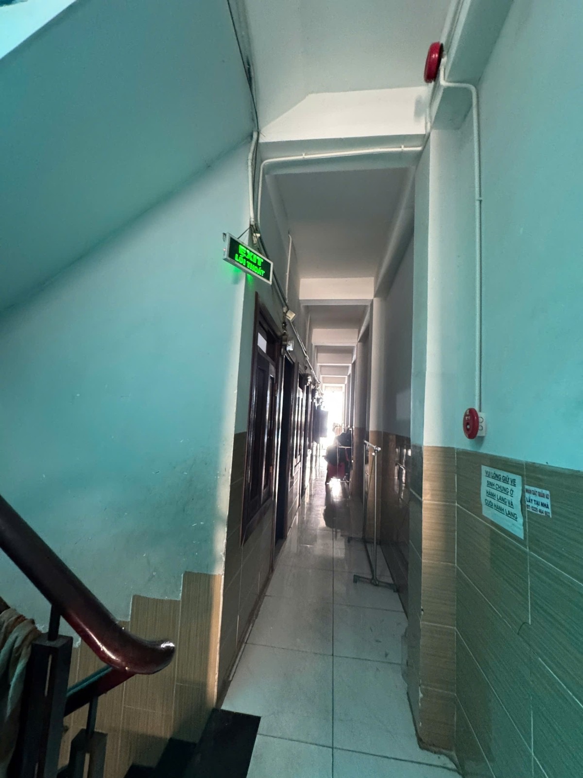 Căn hộ dịch vụ đường 449, 6 tầng sát Lê Văn Việt diện tích 462m2, giá 32,5 tỷ