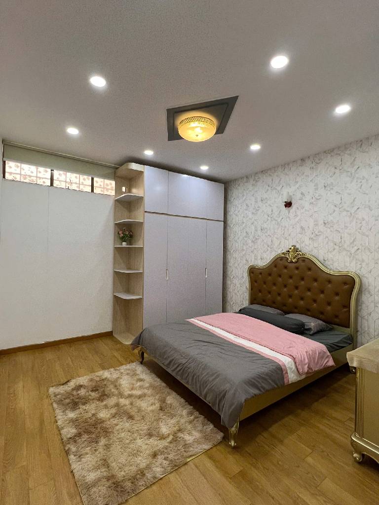 Bán nhà 4 tầng, đường Nguyễn Văn Quá, 115m2 vào ở ngay sát GALAXY, chỉ 6 tỷ