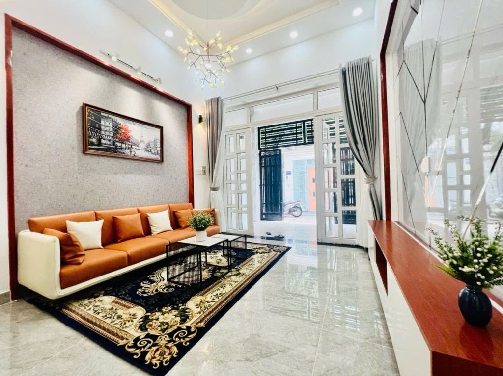 Bán nhà 3 tầng, hẻm xe tải đường Nguyễn Sỹ Sách 93m2 gần công viên vào ở ngay, giá 5 tỷ