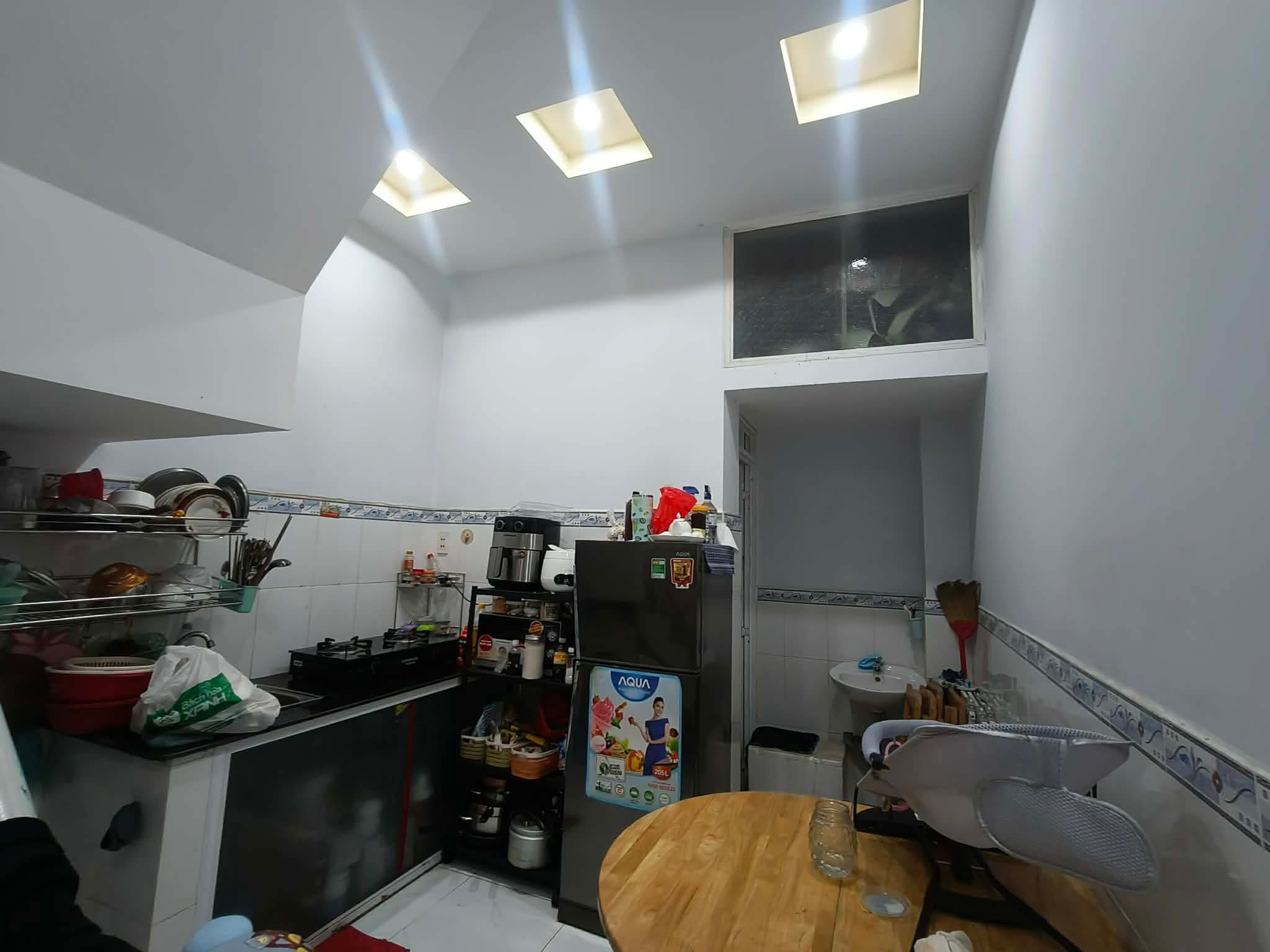 Nhà hẻm xe hơi 5m Phước Long B, nhà 3 phòng ngủ diện tích 28m2, giá 2,85 tỷ vị trí đẹp, gần nhiều tiện ích, ở ngay