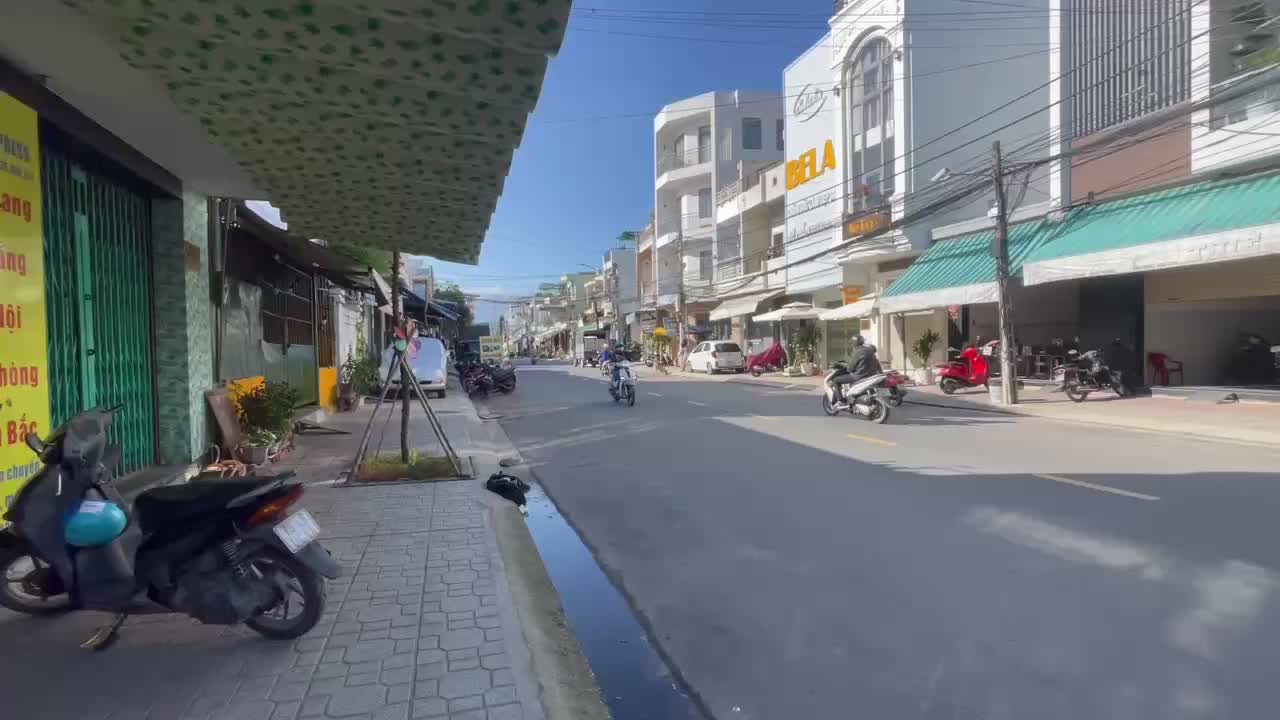 Giảm 100 triệu bán nhà 2 tầng trung tâm Nha Trang, cách biển chỉ 1km gần siêu thị, chợ, trường