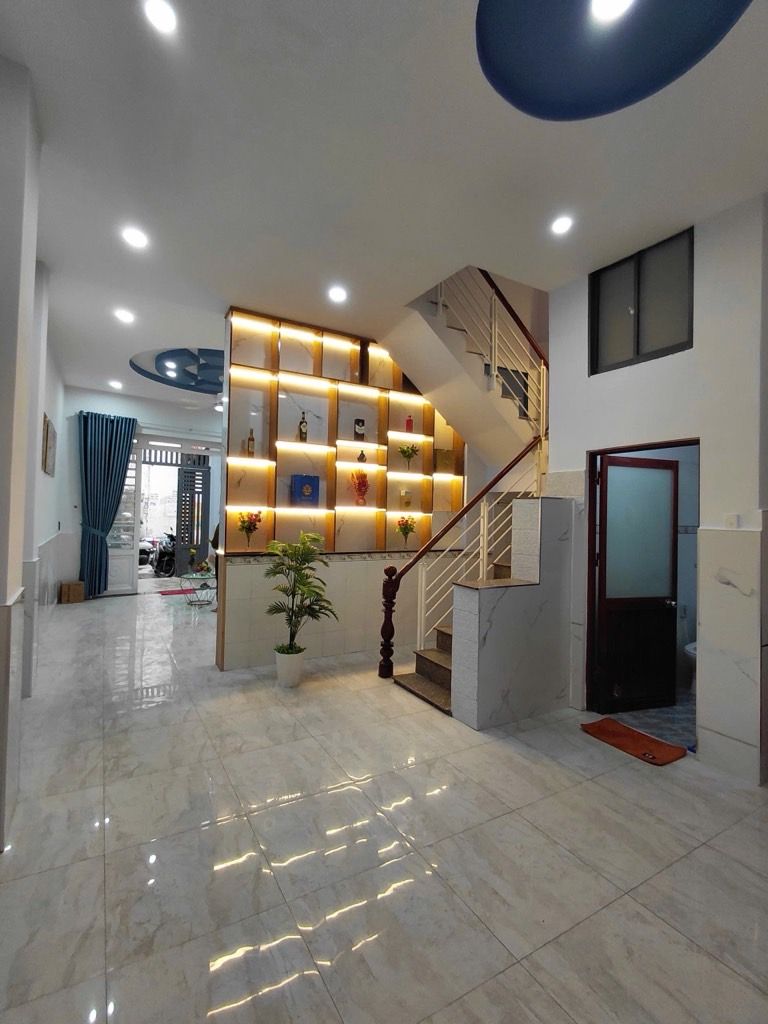 Nhà 3 tầng hẻm 7m đường số 9, 60m2, nở hậu 5m, sát Aeon Mall Tân Phú, 5.7 tỷ