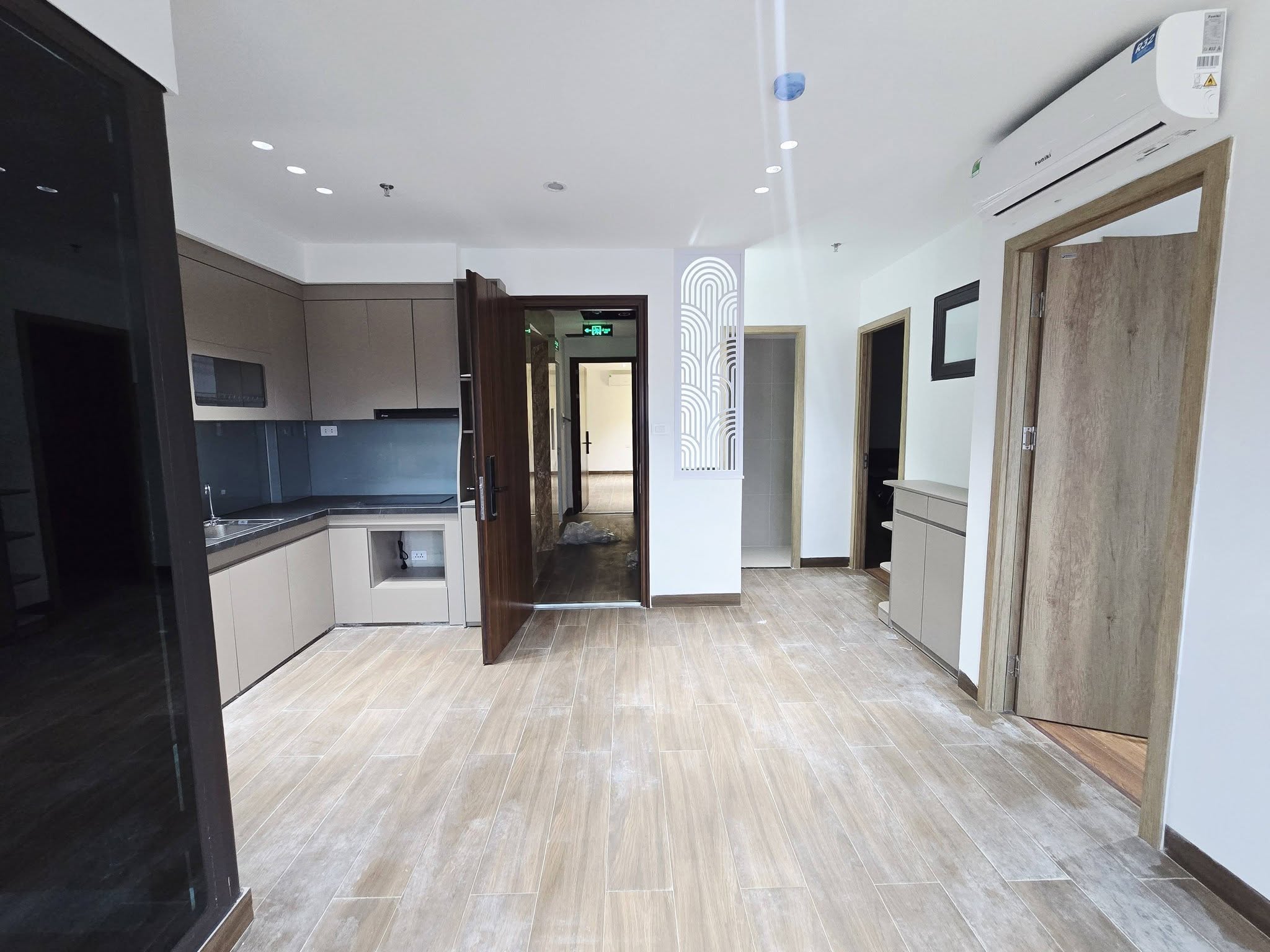 Bán tòa nhà căn hộ dịch vụ phố Đội Cấn, Ba Đình, 100m2 - 9 tầng, thang máy, 18 căn hộ khép kín