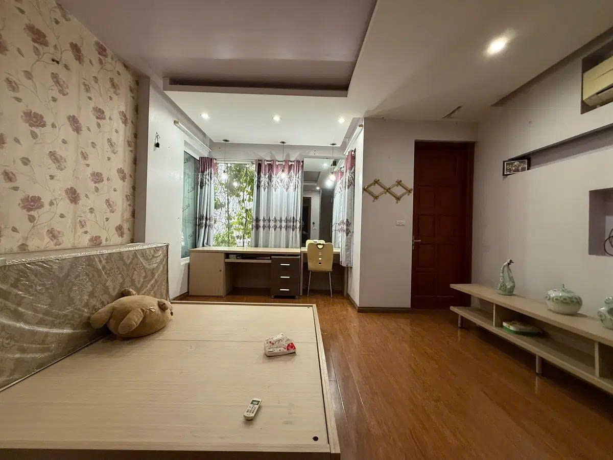 Hiếm nhà 5 tầng mặt phố Lý Thường Kiệt, 47m2, mặt tiền 4,7m, vị trí đẹp, giá 18 tỷ