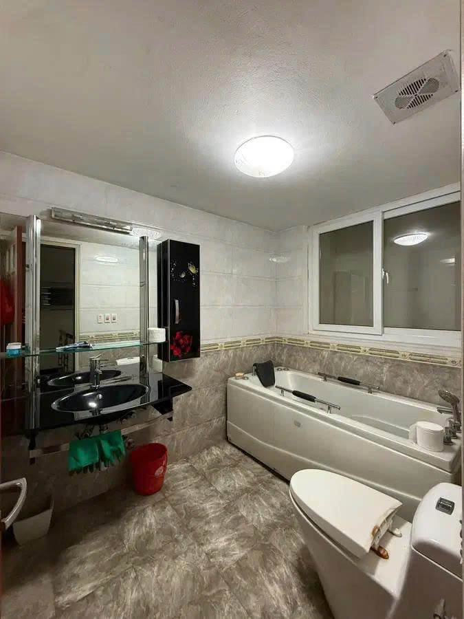 Hiếm nhà 5 tầng mặt phố Lý Thường Kiệt, 47m2, mặt tiền 4,7m, vị trí đẹp, giá 18 tỷ