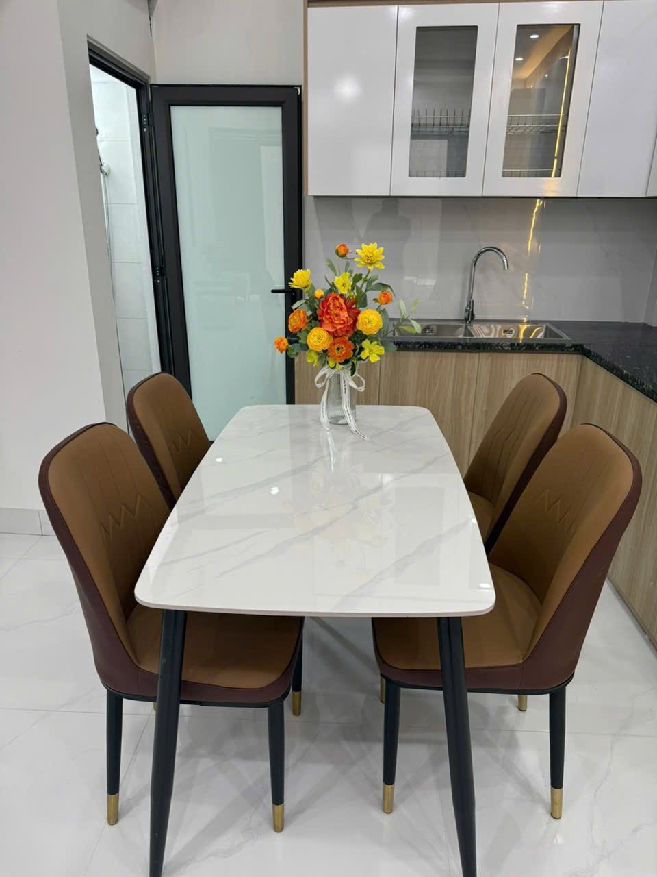 Bán căn nhà 3 tầng ngõ 66 đường Ngô Quyền, Lê Thanh Nghị, 41m2, 3 ngủ, giá 2.35 tỷ