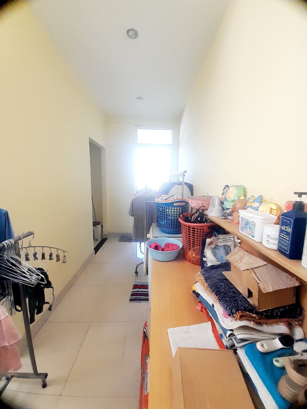 Nhà 4 lầu sát chợ Thủ Đức, ngay trung tâm dân cư sầm uất