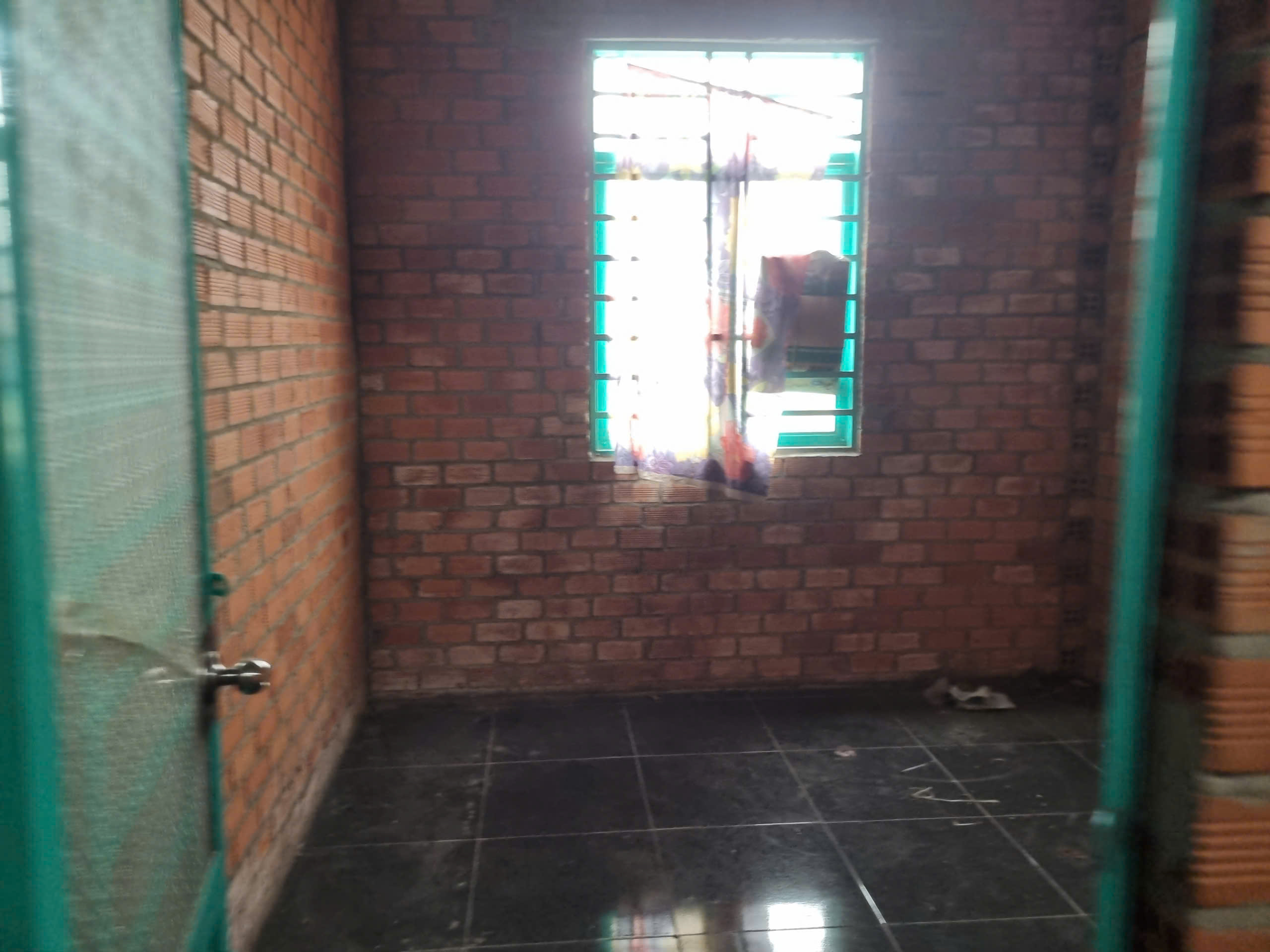 Bán đất tặng nhà, đường thông vào khu công nghiệp Phước Đông 720 triệu