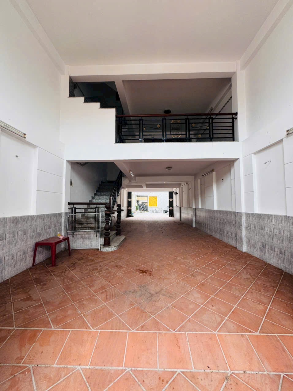 Bán nhà phù hợp cải tạo làm căn hộ dịch , đường Cống Lở, Tân Bình, 341m2, 5 tầng, hiện 18 phòng, giá 30,5 tỷ